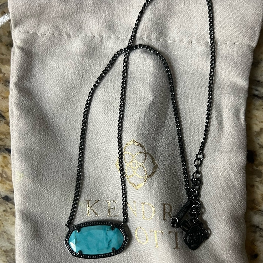 Kendra Scott gunmetal dylan necklace